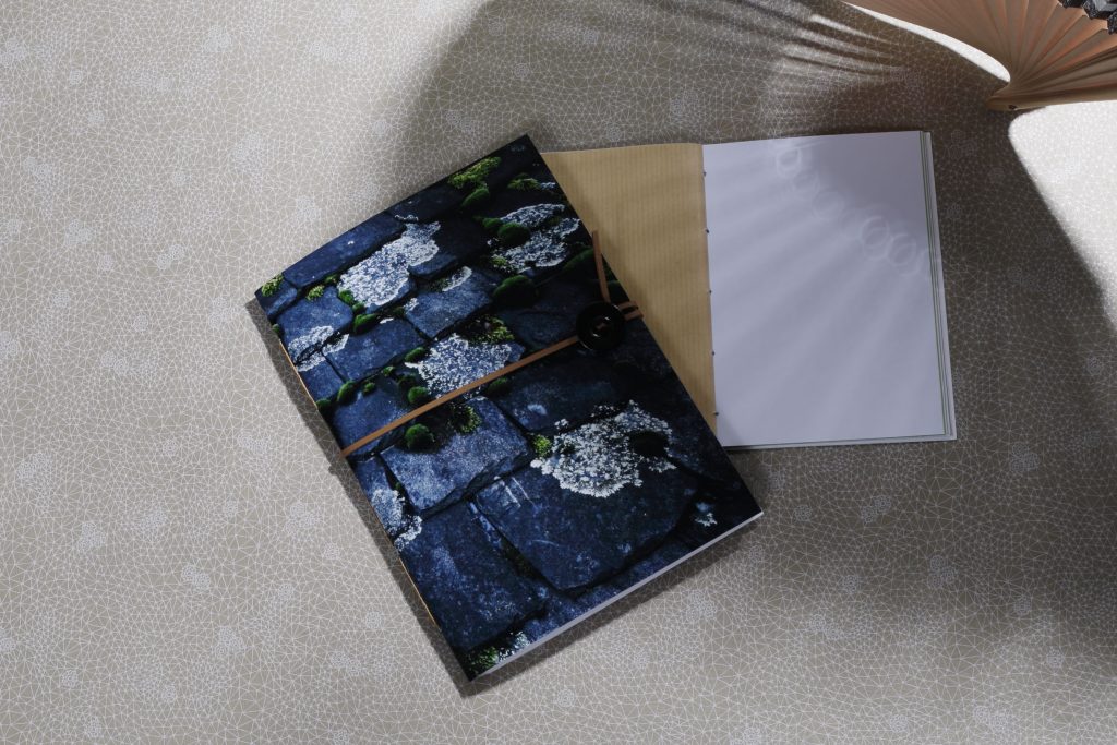 Presentation carnet graphite – La Sardine Plastique